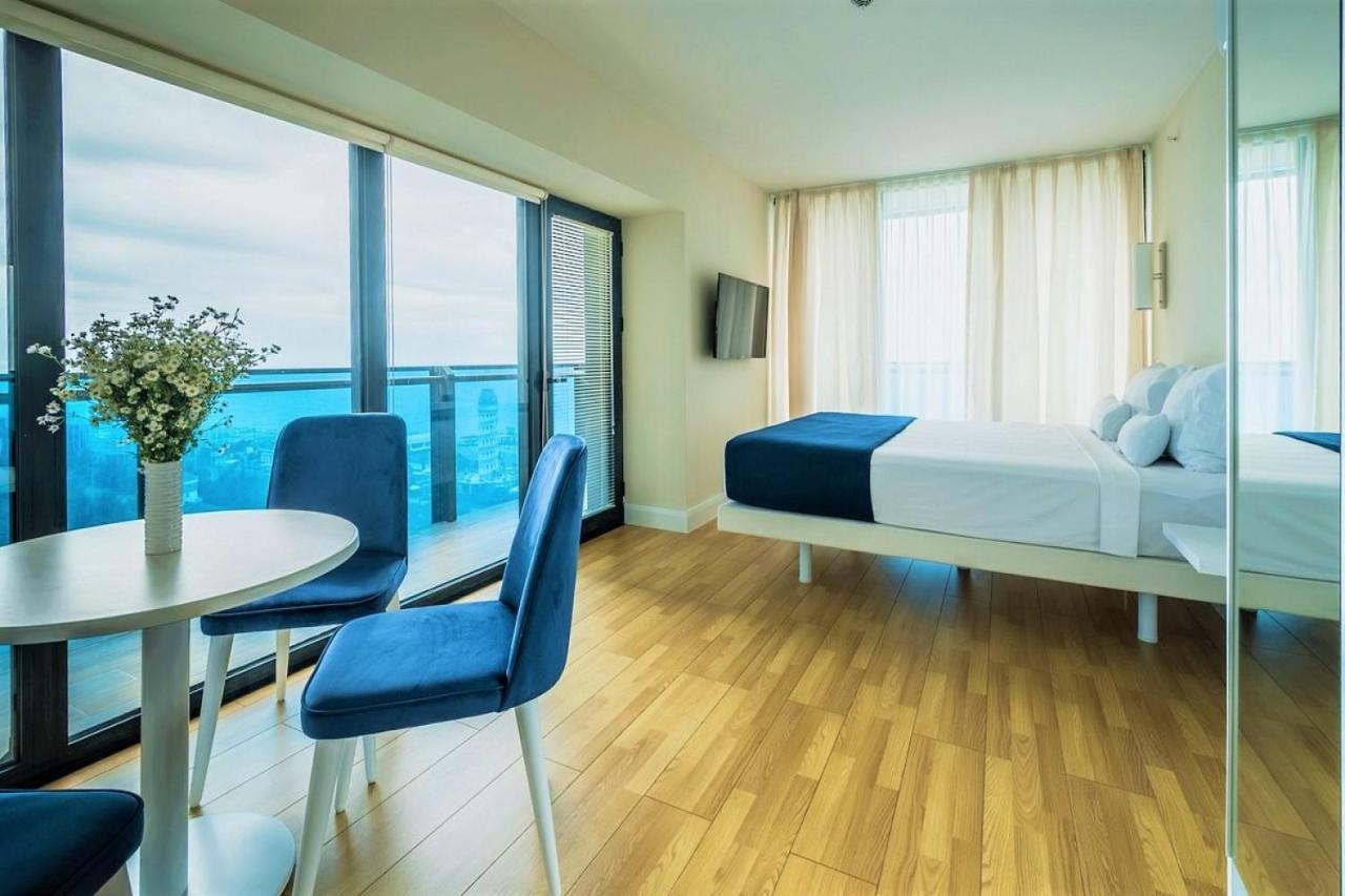 Batumi Beach Side & Sea View Aparthotel المظهر الخارجي الصورة